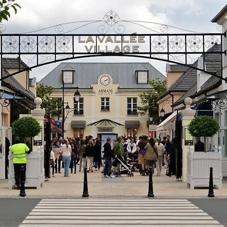 Au Vasco - Self Check-in, Private Parking Serris